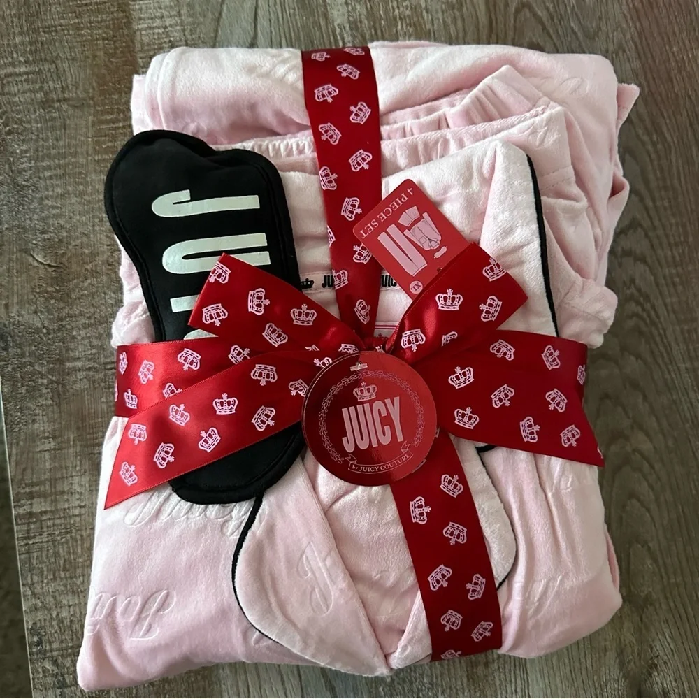 Juicy Couture Light Pink 4PC Pajama Set